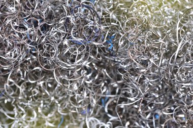 Değirmen makinesinde veya Cnc makinesinde çalıştıktan sonra metal talaşı yığını.