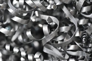 Değirmen makinesinde veya Cnc makinesinde çalıştıktan sonra metal talaşı yığını.