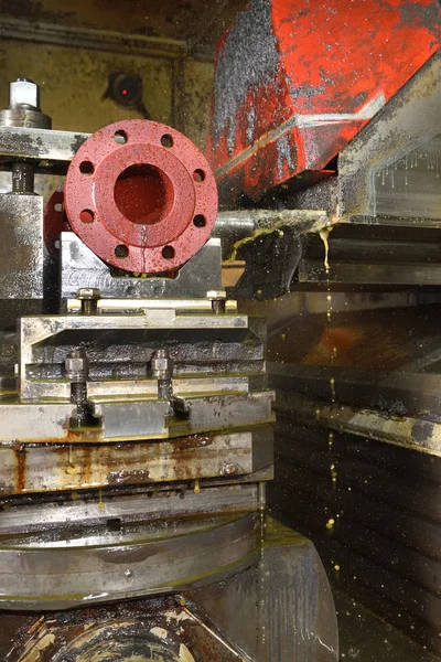 Processus Perçage Meulage Des Trous Dans Corps Vanne Sur Machine — Photo