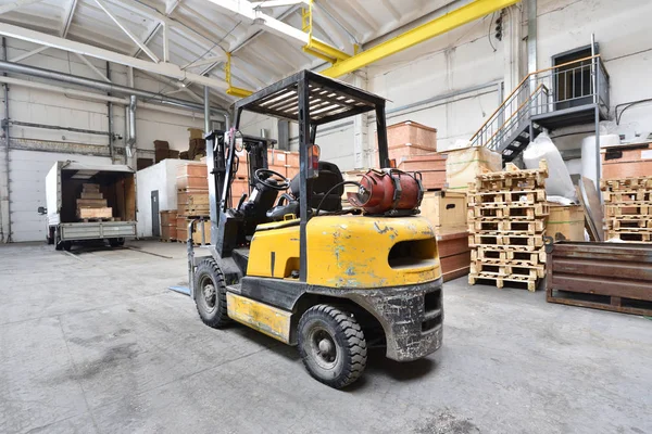 Forklift Old Scratched Large Light Warehouse Yellow Color — Stock Photo, Image