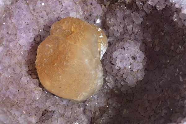 Bela Gemstone Ametista Com Calcite Close Minerais Território Europa — Fotografia de Stock