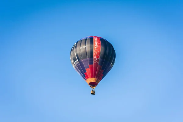 Kijów, Ukraina 19 sierpień 2019: latać balonem na niebie ov — Zdjęcie stockowe