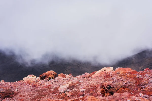 Monte Etna, volcán activo en la costa este de Sicilia, Italia . — Foto de Stock
