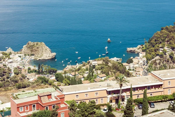 Vista da ilha Isola Bella de Taormina, Sicília, Itália . — Fotografia de Stock