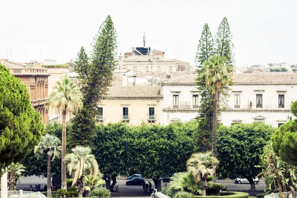 Вид з Джардіно Белліні, відомого публічного парку в Катанії (Сицилія). — стокове фото