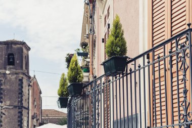 İtalya 'ya Seyahat - Acitrezza tarihi caddesi, Catania, Sici