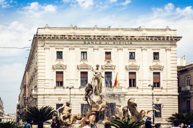 Syracuse (Siracusa), Sicilya, İtalya 12 Ağustos 2018: Turistler