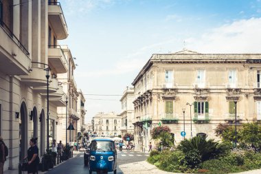 Syracuse (Siracusa), Sicilya, İtalya 12 Ağustos 2018: Turistler