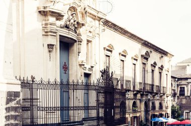 Antik katedralin bir parçası. Catania şehrinin manzarası, 