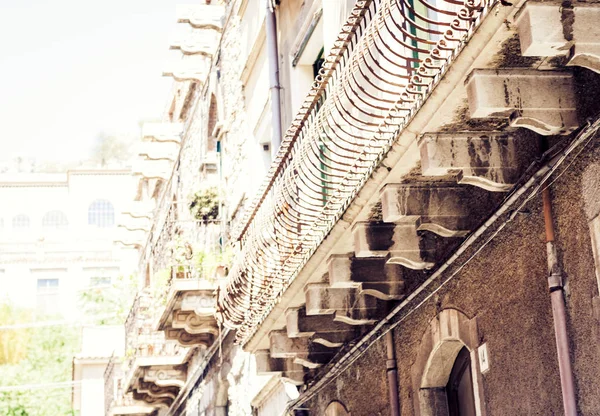İtalya 'nın güzel şehri, Taormina' nın tarihi sokağı, Sic