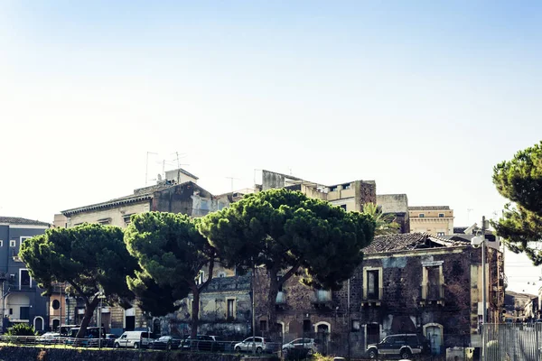 Beau paysage urbain d'Italie, rue historique de Catane, Sici — Photo