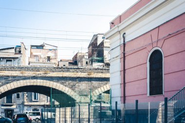 Catania, Sicilya 'daki eski taş liman köprüsü Archi della Marina.