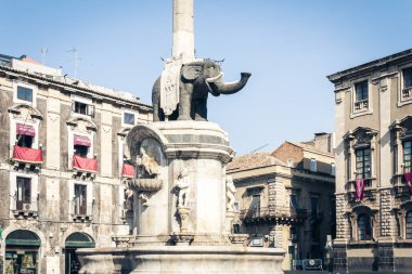 Catania, Sici 'deki Piazza del Duomo Meydanı' nda ünlü bir simge.
