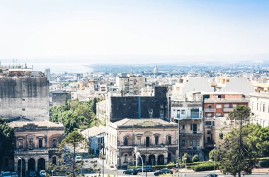 Katanya çatıları, havadan şehir manzarası, Sicilya, İtalya 'ya seyahat.