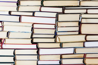 Eski kitap eğitimi konsepti yığını, bir sürü kitap yığını.