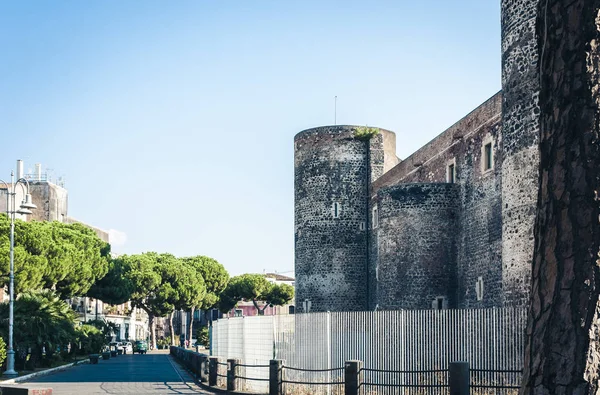 Διάσημο ορόσημο Castello Ursino, αρχαίο κάστρο στην Κατάνια, Σικελία — Φωτογραφία Αρχείου