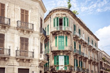 Syracuse Caddesi (Siracusa), Sicilya, İtalya - cephe