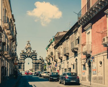 Catania, Sicilya, İtalya 16 Ağustos 2018: Şöhretin sokak manzarası