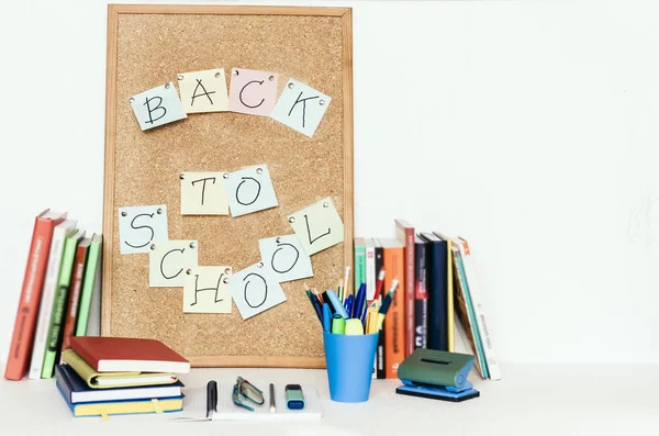 Cadernos pilhas, pilha de livros educação de volta ao backgro da escola — Fotografia de Stock