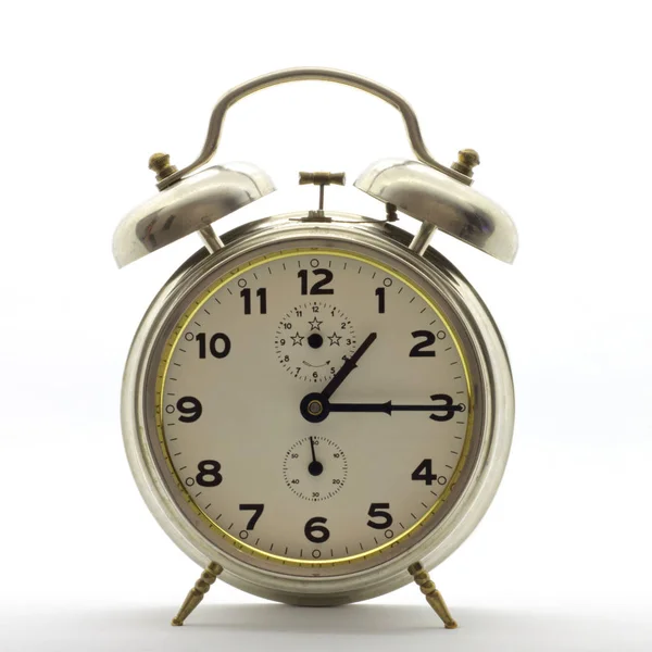古いスタイルの目覚まし時計 それは4分の1を超えています — ストック写真
