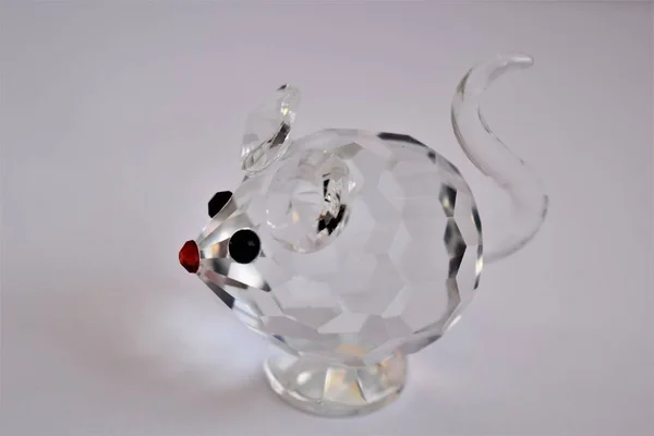 2020 yılının dev fare sembolü 