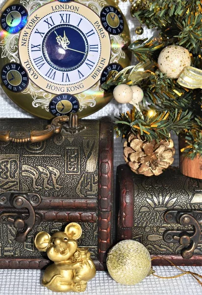 Noel atmosferi. Noel kompozisyonu. Noel kartları. Ringbone ve şovmen.