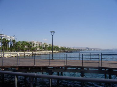 Kıbrıs. Limasol. Limasol 'un sahil şeridi. Akdeniz manzarası.