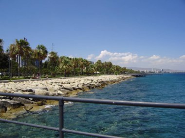 Kıbrıs adası. Limasol. Akdeniz 'in kıyısında. Deniz manzaralı. 