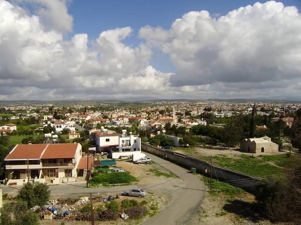 Kıbrıs. Limasol. Turistik bölge. Kıbrıs manzarası. Rahatlama. Kıyı şeridi. Kıbrıs 'ın doğası.