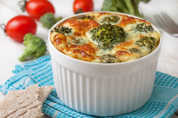 Yumurta ile brokoli güveç