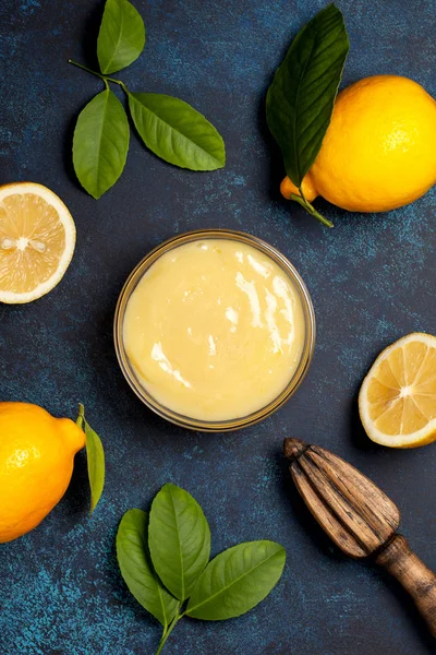 Lemon curd in a glass bowl — Stock Photo, Image