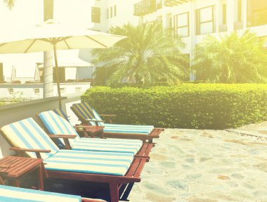 şezlong (tonlama bir tropikal tatil)