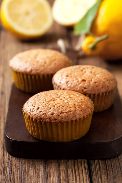 Citrónové muffiny, citrony — Stock fotografie