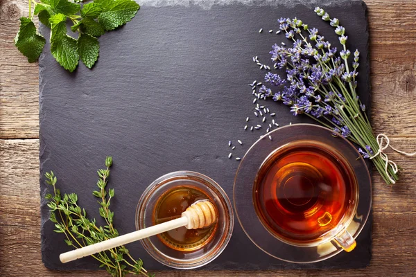 Τσάι από βότανα, μέλι — Φωτογραφία Αρχείου