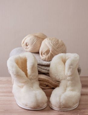  Kış sheepskin terlik (seçici odak)