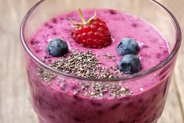 Smoothies with blueberries — Stock Photo, Image