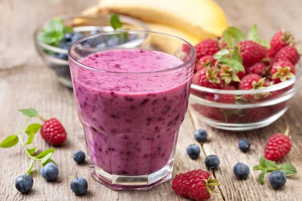 Yaban mersini ile smoothies 