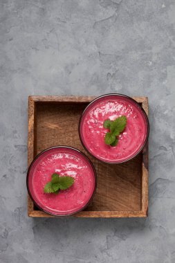 kırmızı dut meyve smoothies