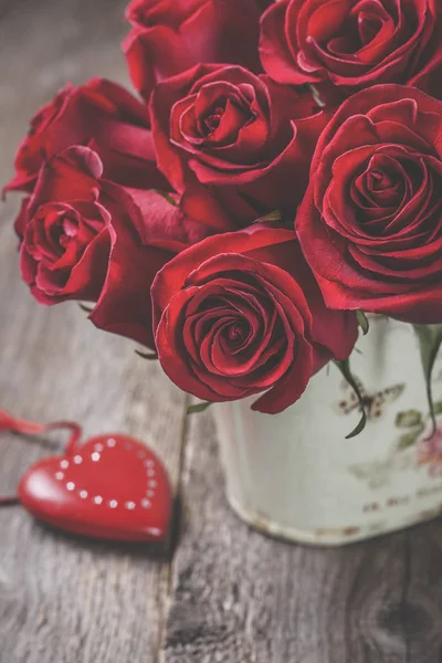 Bouquet di rose rosse — Foto Stock