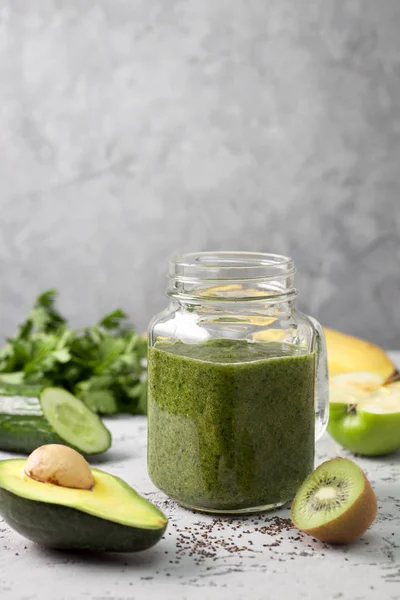 Smoothies verdes — Fotografia de Stock