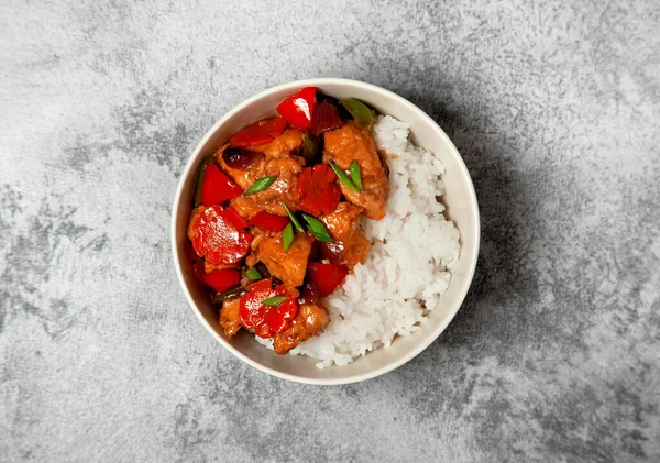 Frango Manchuriano Com Legumes Arroz Uma Tigela Leve Vista Cima — Fotografia de Stock