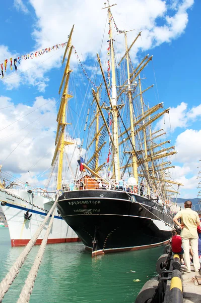 Ship Masts Sky — Stock Photo, Image