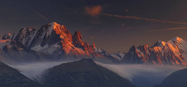 Mont Blanc Macizo Aiguilia Verte Vista Desde Lago Emmoson —  Fotos de Stock