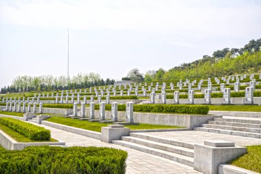 Anavatan Kurtuluş Savaşı Şehitler Mezarlığı'mezar taşları. Pyongyang, Kuzey Kore - Kuzey Kore. 30 Nisan 2017.