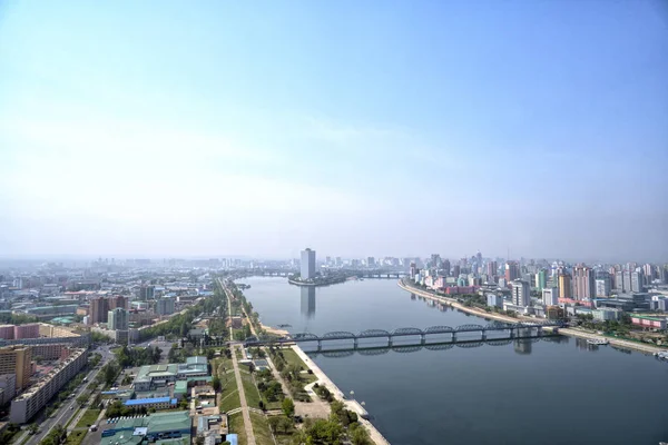 Pyongyang panoramik manzaralı sabahları. Kuzey Kore - Kuzey Kore. 02 Mayıs 2017.