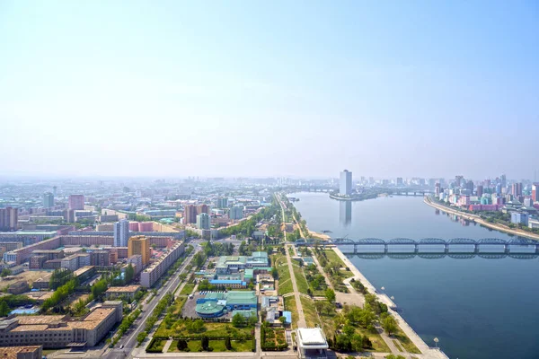 Pyongyang panoramik manzaralı sabahları. Kuzey Kore - Kuzey Kore. 02 Mayıs 2017.