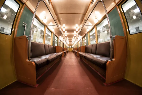 Moskova'nın metro retro iç 1934 tren. 10 Haziran 2017. Moskova. Rusya