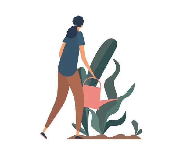 Žena zalévá rostliny na zahradě. Plochá kreslená vektorová ilustrace — Stockový vektor