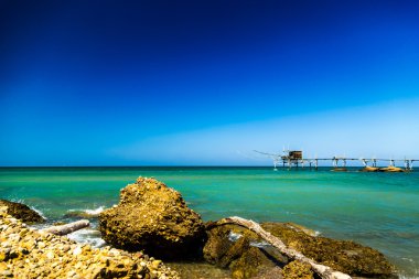 bir yaz günü İtalyan sahil