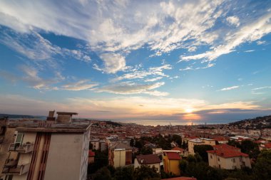Trieste şehir on Sunset